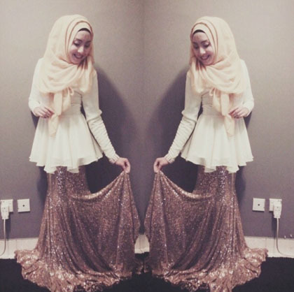 Hijab Style Tampil Feminin dengan Rok Panjang Ala Si Hijab Style Tampil Feminin dengan Rok Panjang Ala Si