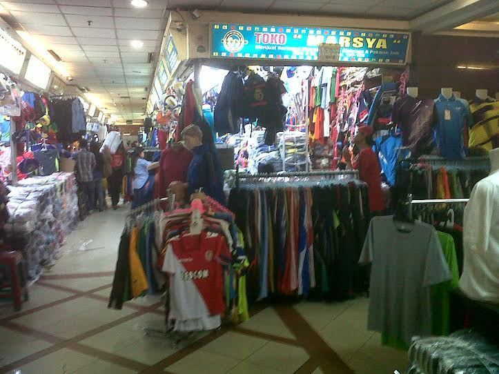 Jual Jaket Impor Tiongkok Di Tanah Abang Pedagang Ini Raup Rp 50 Juta Bulan Jual Jaket Impor Tiongkok Di Tanah Abang Pedagang Ini Raup Rp 50 Juta Bulan