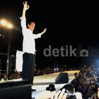 Ekonom: Jokowi Butuh Menteri yang Bisa Langsung Kerja!