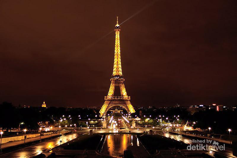 Tergoda di Kota Sejuta Cahaya, Paris