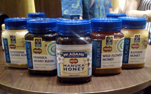 Merasakan Sensasi Perawatan dengan Royal Jelly di Rumah 