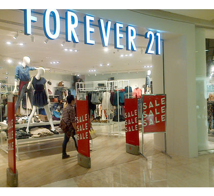 What is it like to work at Forever 21? The latest Tweets from Forever 21 Indonesia (@F21Indonesia). Right place beautiful price only here and be the style leader with us!. Jakarta.
