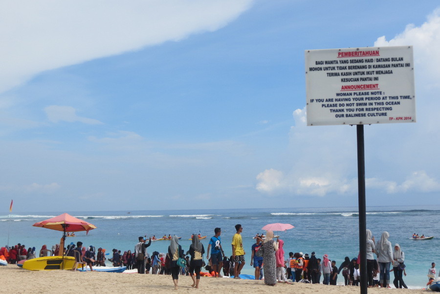 Mengapa Wanita Haid Dilarang Berenang Di Pantai Pandawa Bali