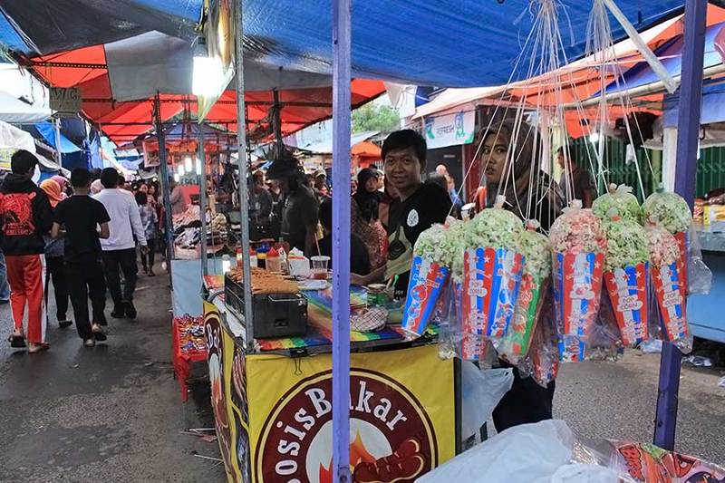 Meriahnya Pasar Malam Muludan di Keraton Kasepuhan Cirebon