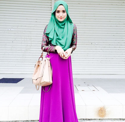Foto Tampil Modis Dengan Hijab Menutup Dada Ala Model Malaysia Fara Hanim Foto Tampil Modis Dengan Hijab Menutup Dada Ala Model Malaysia Fara Hanim