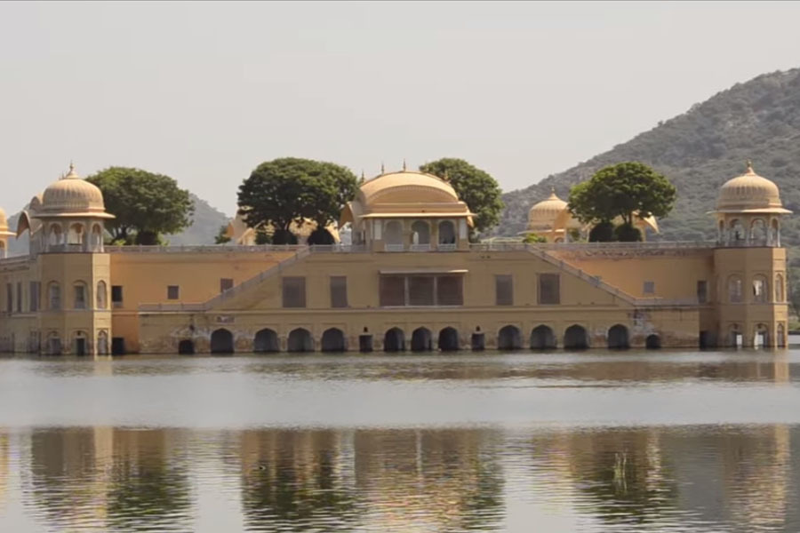 Jal Mahal, Istana Unik yang Tenggelam di Danau India