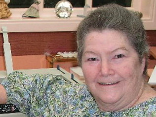 Colin mccullough. Колин маккалоу австралийская писательница. Колин маккалоу писательница. Colin mccullough. Колин маккалоу австралийская писательница.