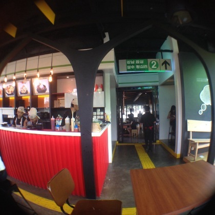 Santap Es Serut dengan Suasana ala Subway Korea di Santap Es Serut dengan Suasana ala Subway Korea di