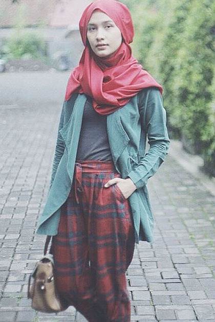 Paling Inspiratif Style Hijab Celana  Kulot Kotak  Kotak  