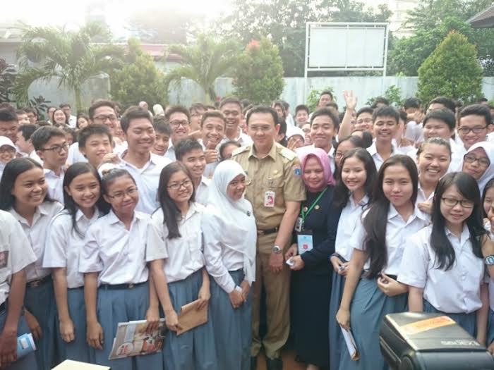 Tinjau UN di SMAN 2 Jakarta, Ahok Pesan Kejujuran Siswa