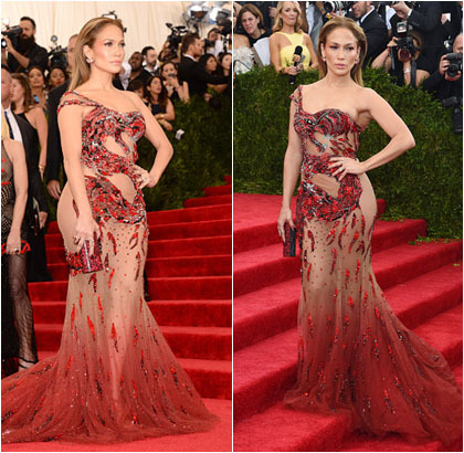 Foto Seksinya Jennifer Lopez Pamer Pinggul dengan Gaun Foto Seksinya Jennifer Lopez Pamer Pinggul dengan Gaun