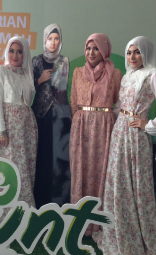 noura hijab