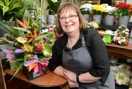 Batuk Tak Kunjung Sembuh, Ternyata Penjual Bunga Ini 