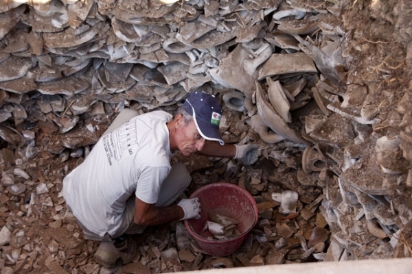 Inilah Gunungan Sampah Tertua Di Dunia