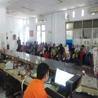 Pengiriman paket valas
