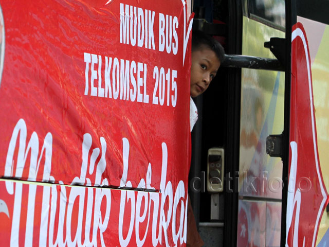 Telkomsel Berangkatkan 2.500 Pemudik