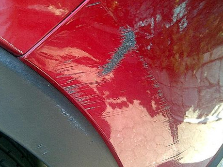 Cara Menghilangkan Goresan  Cat  Mobil Hitam  Menghilangkan 