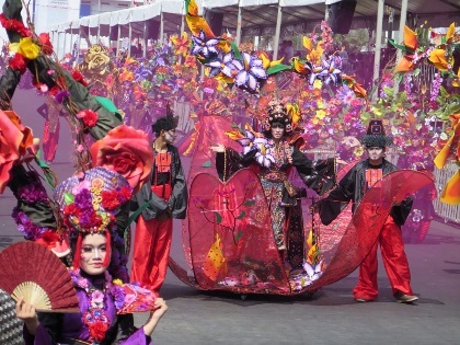 10 Kostum Heboh Jember Fashion Carnaval Majapahit Sampai 
