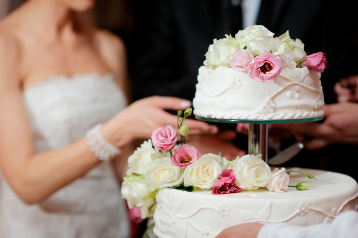 Naked Cake Ombre Dan Lukisan Bisa Jadi Inspirasi Kue Pengantin 1