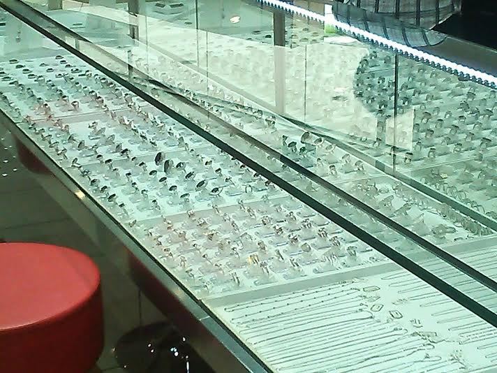 Ekonomi Lesu, Pembeli Emas Perhiasan Ikut Turun