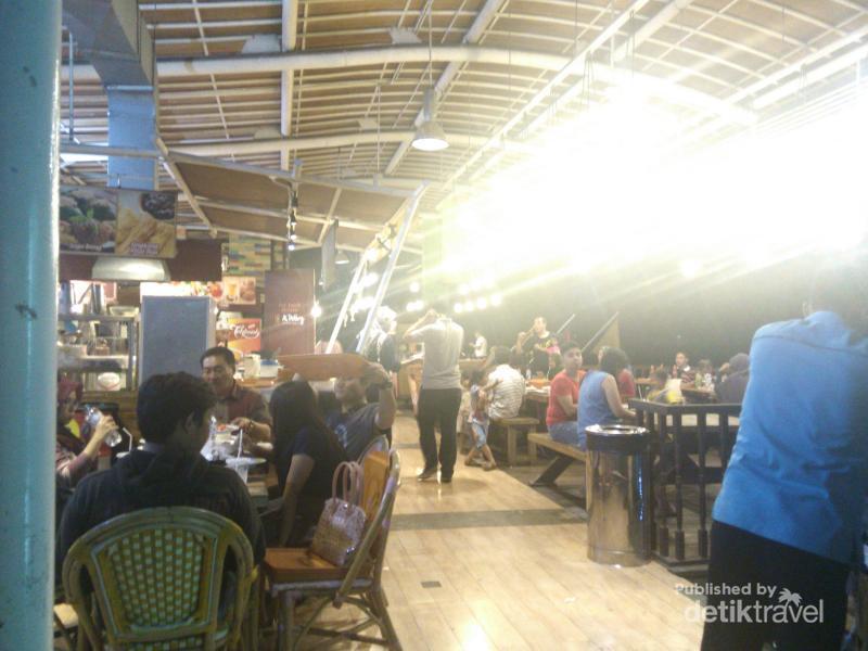 Ini Rekomendasi Tempat Kuliner di Sentul