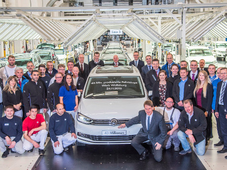 Vw Rayakan Angka Produksi 43 Juta Unit