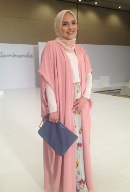 Ria Miranda Kaget Terpilih Sebagai Top Parenting Influencer di Asia Ria Miranda Kaget Terpilih Sebagai Top Parenting Influencer di Asia