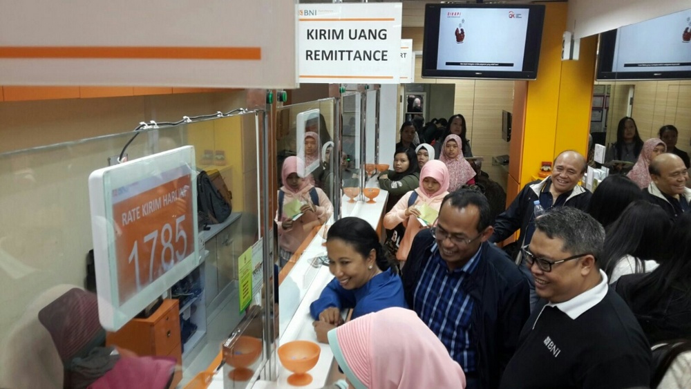 Rini Soemarno 'Blusukan' ke BNI Hong Kong