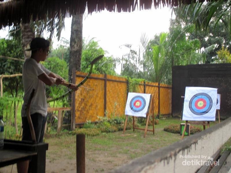 Rileks Tenangkan Pikiran Di Taman Edukasi Avros Medan