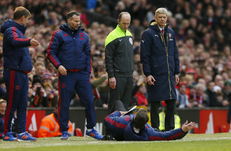 Reuters / Jason Cairnduff Livepic