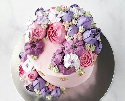 Cake Cantik Berhias Bunga Bisa Dipesan di 9 Tempat Ini (1)