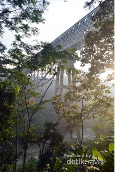Jembatan Cirahong Destinasi Favorit Ngabuburit Di Ciamis Jembatan Cirahong Destinasi Favorit Ngabuburit Di Ciamis