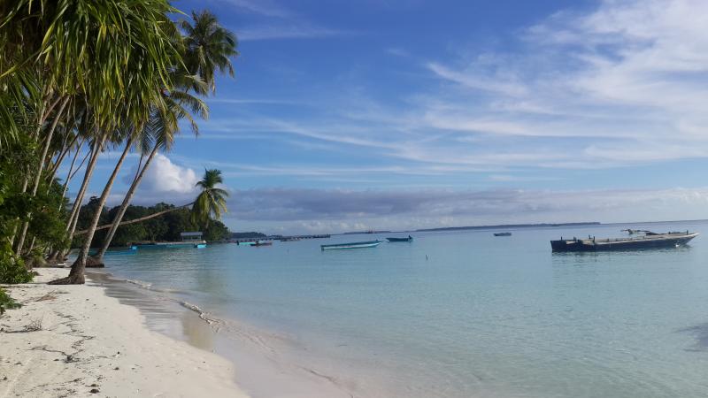 Pantai Ngurbloat: Pantai dengan Pasir Terhalus di Dunia