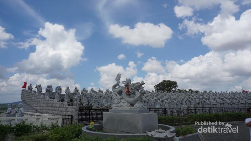 Wujud Vihara Patung Seribu di Bintan