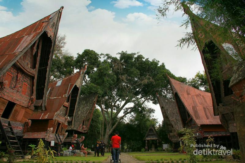 Mengapa Budaya Batak dan Toraja hampir sama?