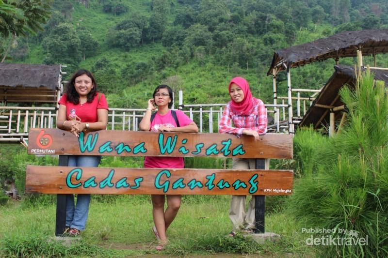 Yang Cakep di Majalengka: Cadas Gantung