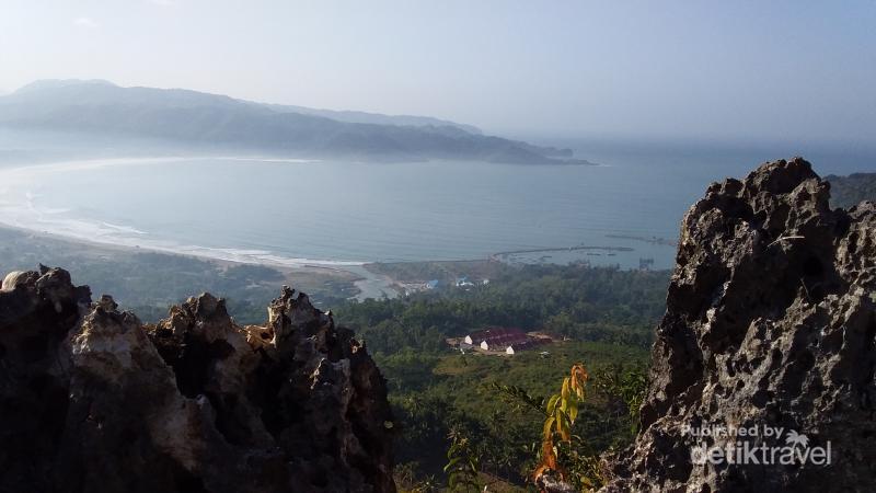 Melihat Kota Pacitan dari Sudut Terbaik, Coba ke Sentono Gentong