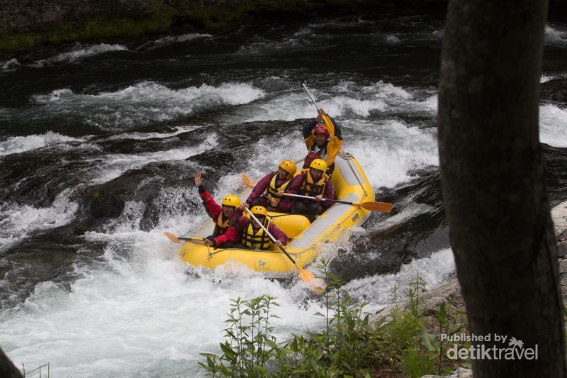 Main Arung Jeram di Hokkaido, Bagaimana Rasanya?