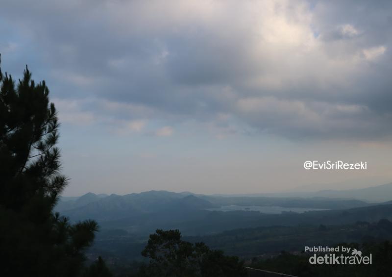 Tenjo Laut Tempat Wisata Kekinian Di Kuningan