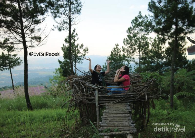 Tenjo Laut Tempat Wisata Kekinian Di Kuningan Foto 5