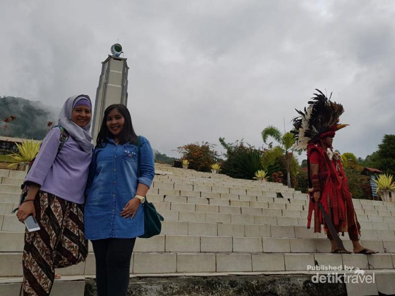 Wisata Religi Di Bukit Kasih Manado