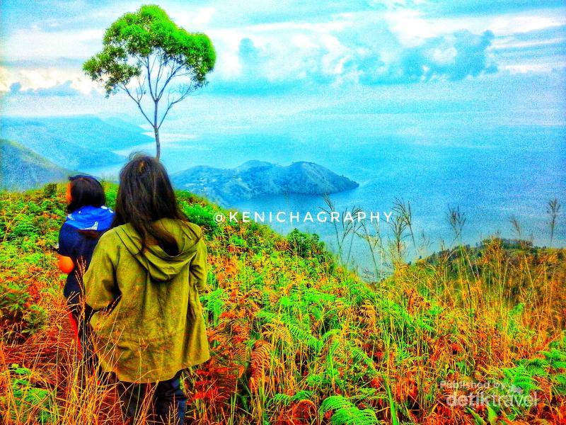 Indah Danau Toba Dilihat Dari Bukit Gajah Bobok