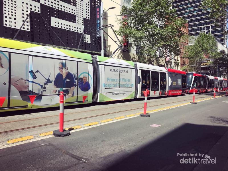 Ini Rasanya Naik Tram Terpanjang Di Dunia