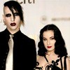 April, Marilyn Manson Menikah 