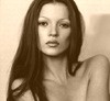 Kate Moss Terima Penghargaan Fashion