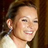 Kate Moss Menyanyi Demi Pacar