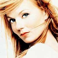 Juni, Geri Halliwell Rilis Album 