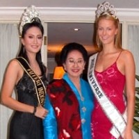 Di Miss Universe, Artika Kenakan Baju Renang One Piece
