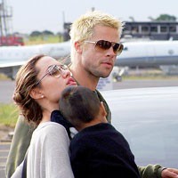 Brad & Jolie Tertangkap Kamera Lagi
