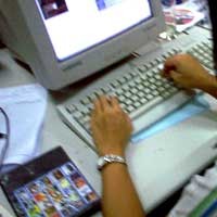 Warnet Lebih Suka Ngebajak